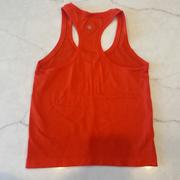 Lululemon Size 4 Swiftly Tech Racerback 2.0 Orange Tank Top (Race Length) - Picture 2 of 2